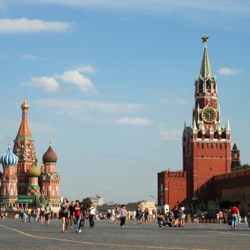 Московский Кремль июньским утром