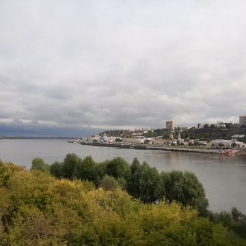 Нижний Новгород. Ока. Вид с Канавинского моста